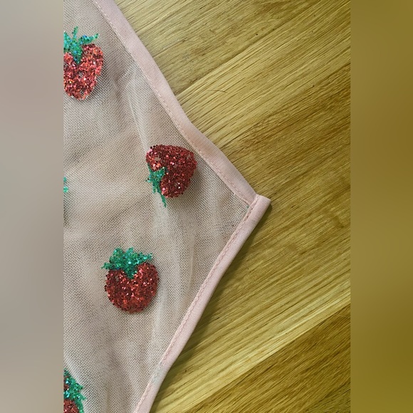 Lirika Matoshi Strawberry Scarf - Picture 4 of 6